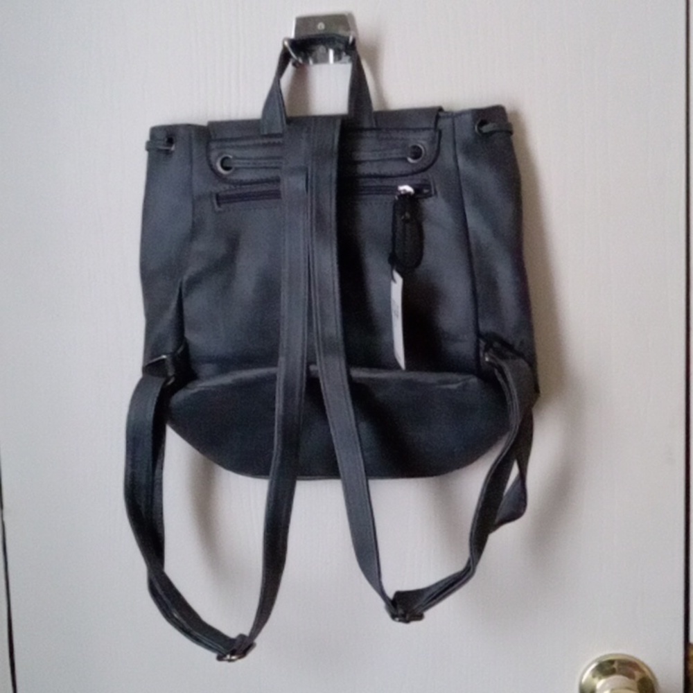 Purse / Backpack - Picture 2 of 2